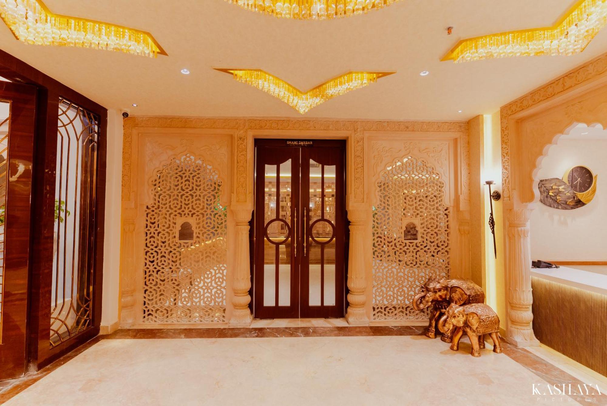 Hotel Ratan Mahal Datia Exterior foto